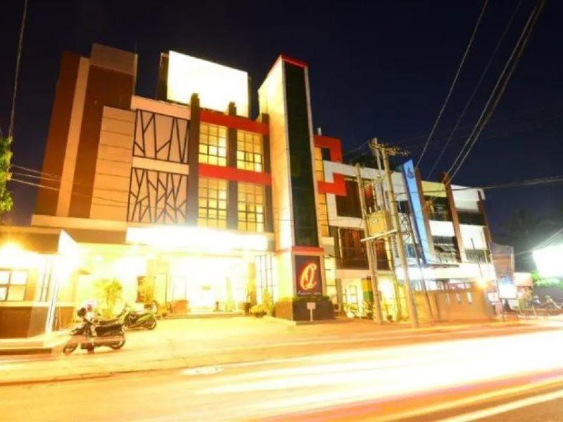 ควีน ซิตี้ โฮเต็ล Hotel บันจาร์มาซิน ภายนอก รูปภาพ