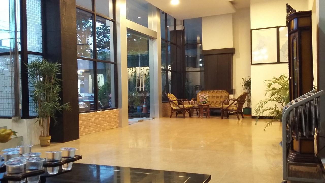 ควีน ซิตี้ โฮเต็ล Hotel บันจาร์มาซิน ภายนอก รูปภาพ